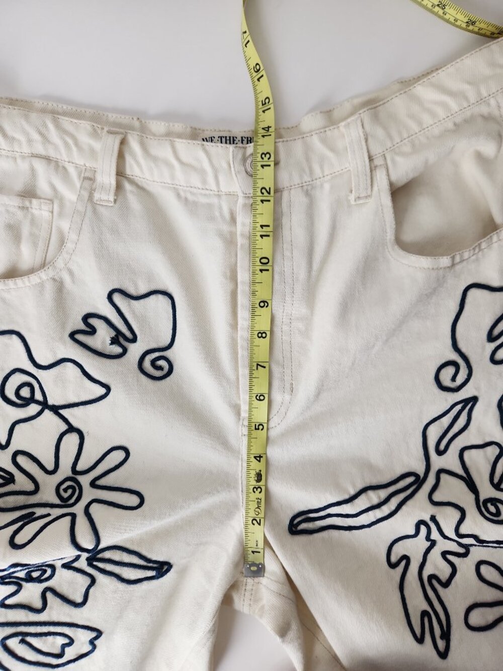 We The Free People Good Luck Soutache Barrel Jeans ivory floral embroidery sz 33 - Picture 13 of 16